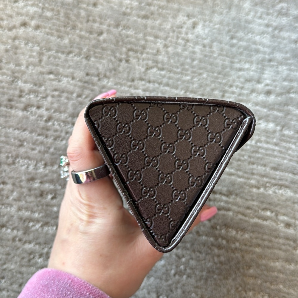 Gucci Foldable Sunglasses Case - image 3